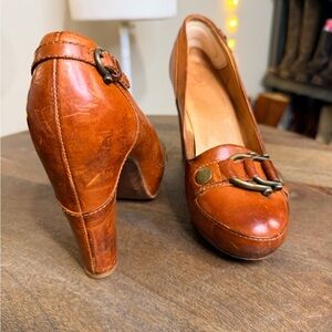 Vintage Frye Redwood Pump in Cognac